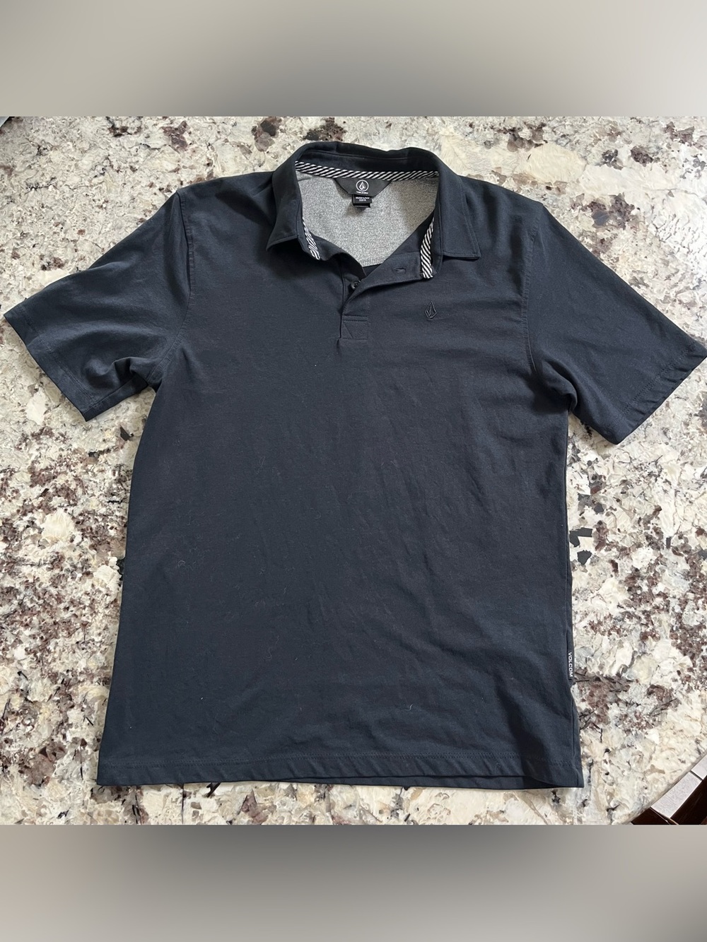 Volcom navy blue boys polo shirt. Size L/12yr